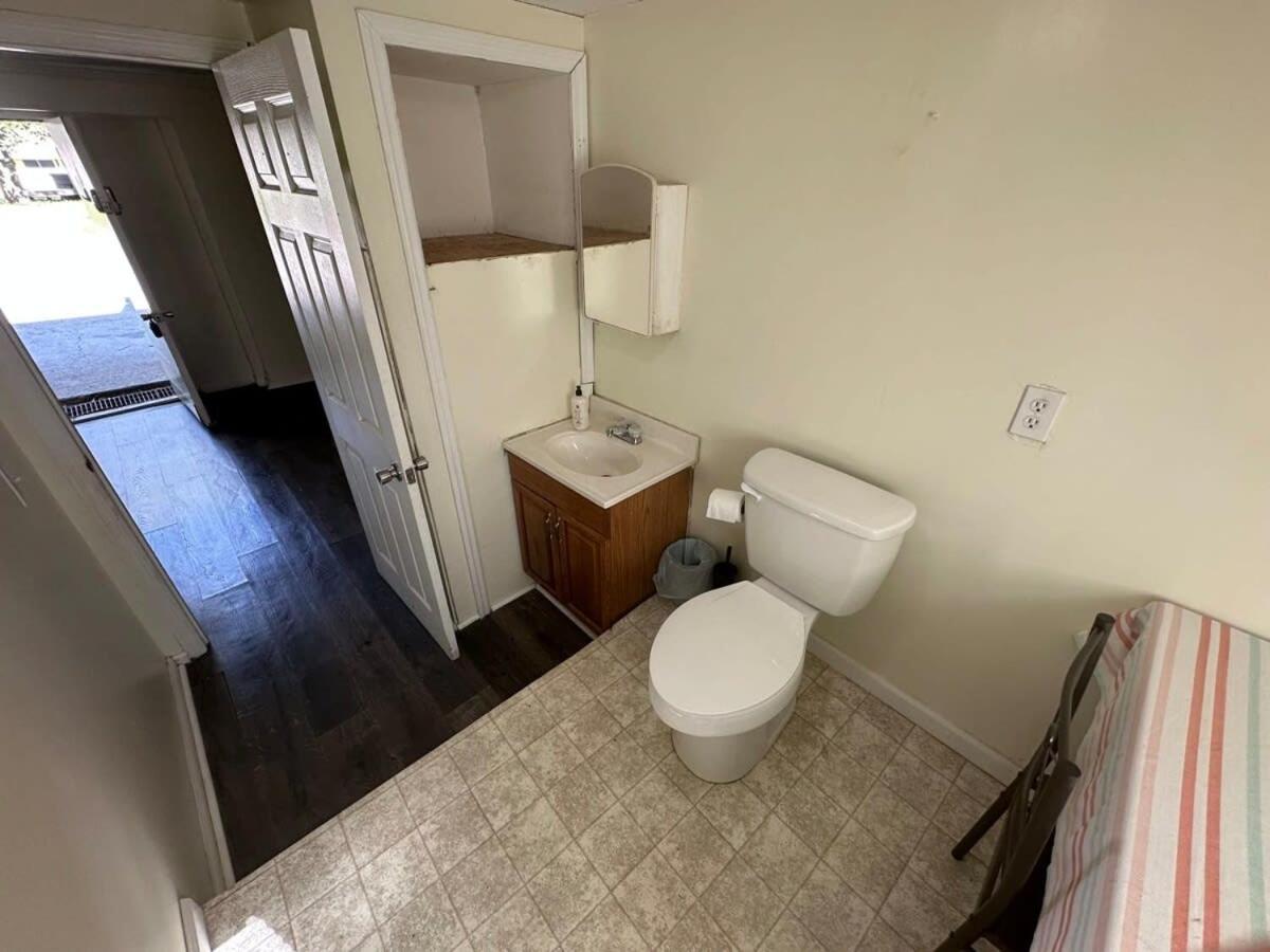Charming 3-Bed, 1,5 Bath Home - Entire Space Just For You! Goodlettsville Exterior foto